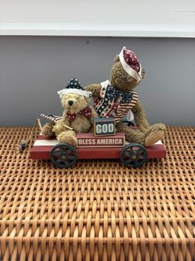 Vintage 4th of July Patriotic Plush Teddy Bear Father & Son on Wood Platform Pul